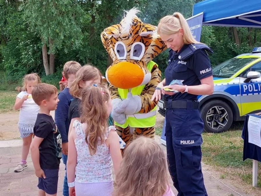 Wakacje Tylko W Bezpiecznym Wydaniu Policjanci W Trosce O