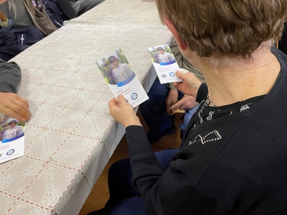 Seniorze, nie daj się oszukać! Uwaga na oszustwa „na wnuczka” i „na policjanta”
