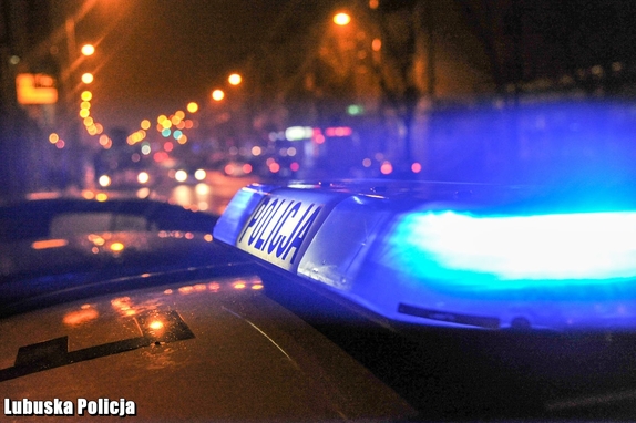Wypadek z udziałem hulajnogi elektrycznej. Policjanci apelują o rozwagę i przestrzeganie przepisów